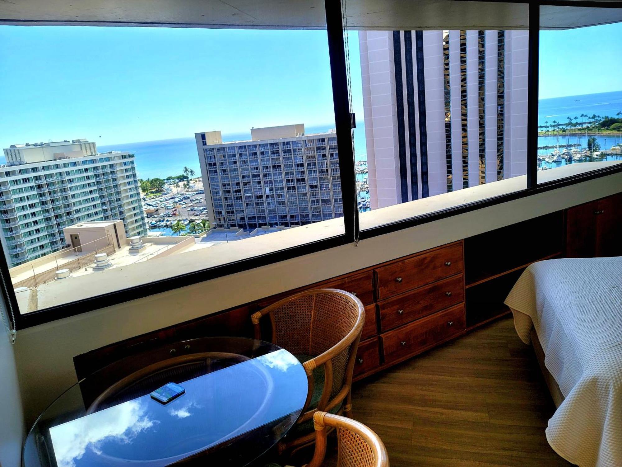 Waikiki Studio Steps To Beach-Mall Free Parking-Wifi ホノルル 部屋 写真